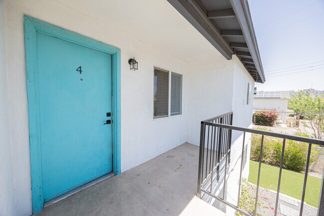 719 N 12th Ave Phoenix, AZ 85007 photo 3