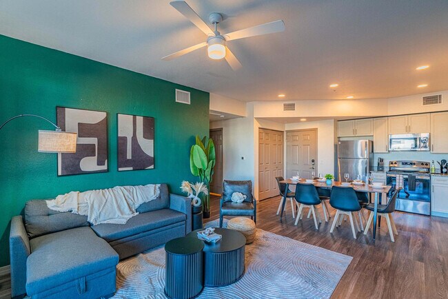 9456 W Georgia Ave Glendale, AZ 85305 photo 5