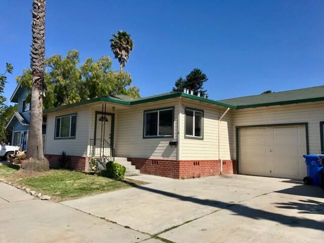 1107 Seabright Ave photo 3