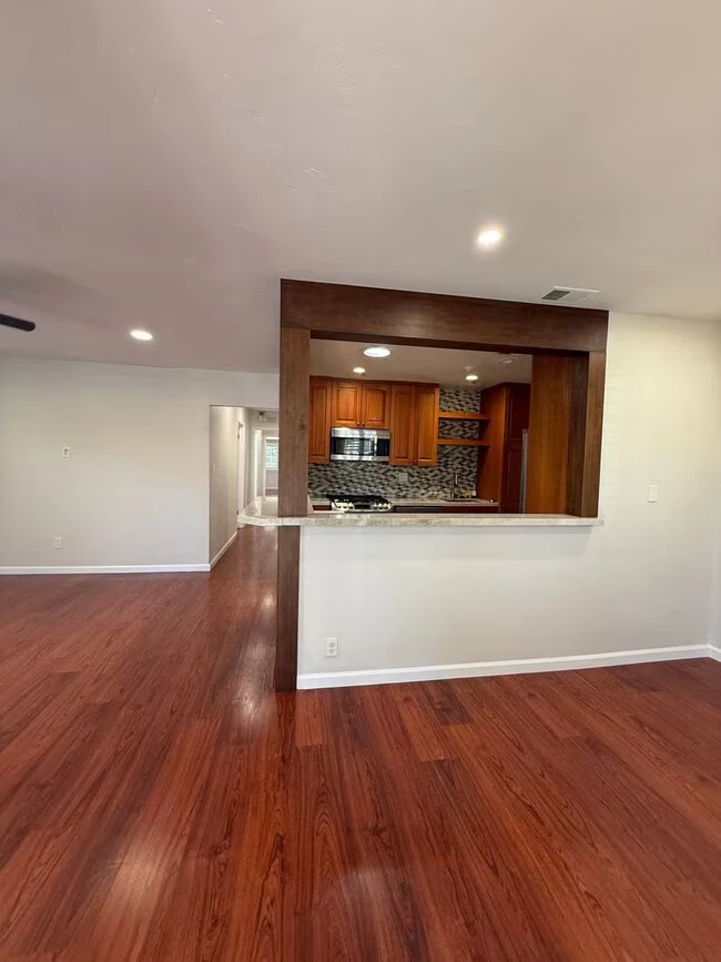 334 Roanoke Rd El Cajon, CA 92020 photo 3
