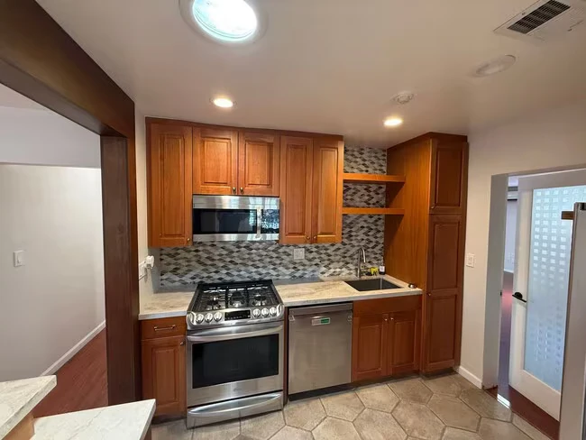 334 Roanoke Rd El Cajon, CA 92020 photo 4