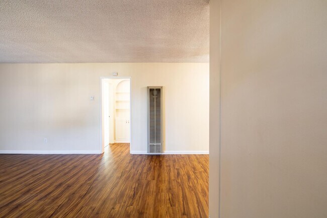 Sleepy Hollow Apartments photo 4