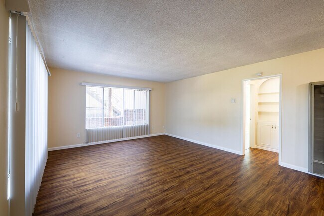 Sleepy Hollow Apartments photo 2