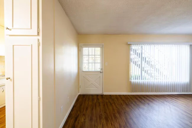 Sleepy Hollow Apartments photo 5