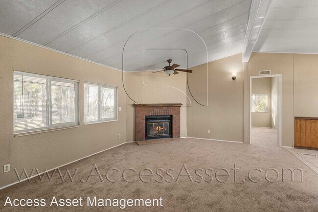 4942 White Lilac Rd Fallbrook, CA 92028 photo 4