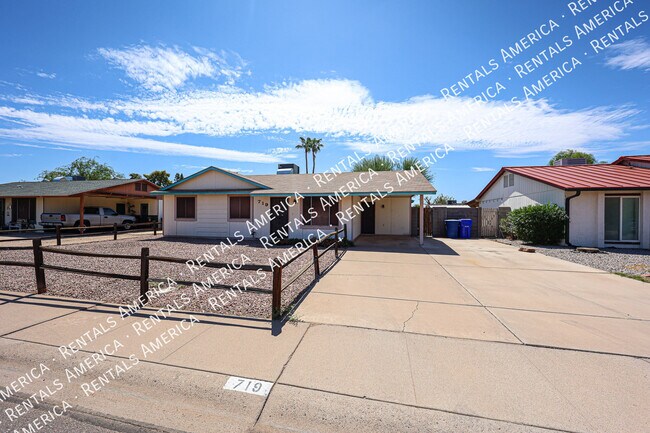 719 W Palomino Dr photo 4