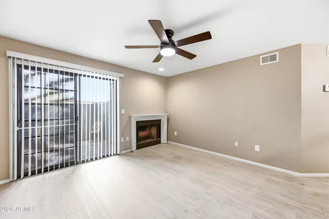 533 W Guadalupe Rd Mesa, AZ 85210 photo 3