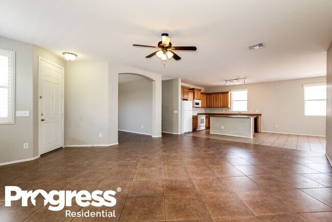 15558 W Laurel Ln Surprise, AZ 85379 photo 4
