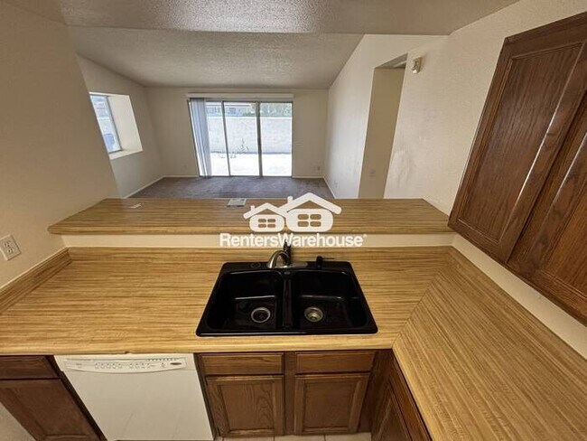 2126 N Villas Ln Chandler, AZ 85224 photo 5