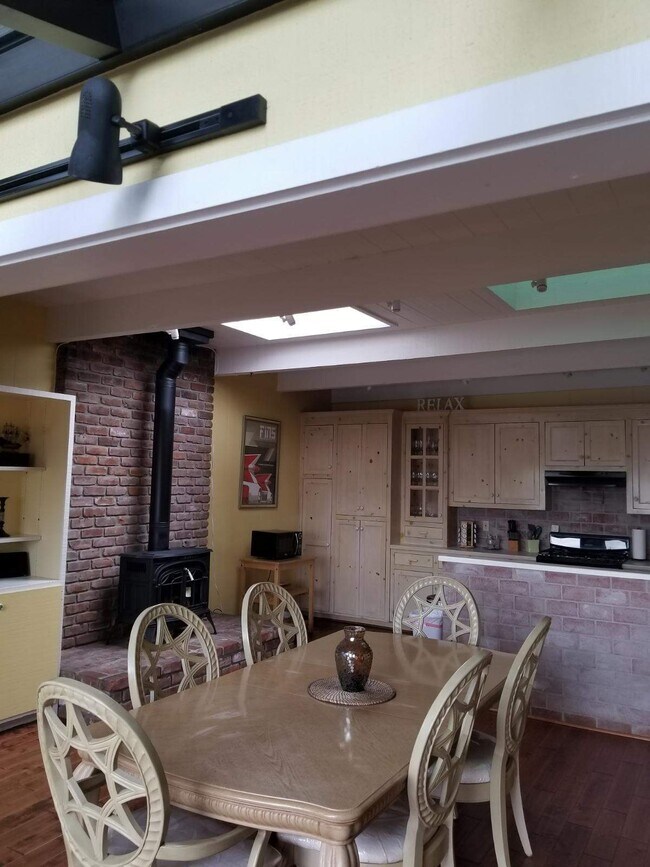 242 4th Ave Santa Cruz, CA 95062 photo 4