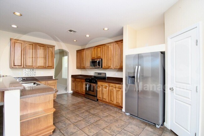 21654 N 106th Ln Peoria, AZ 85382 photo 3