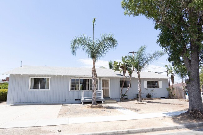 5086 55th Pl San Diego, CA 92115 photo 2