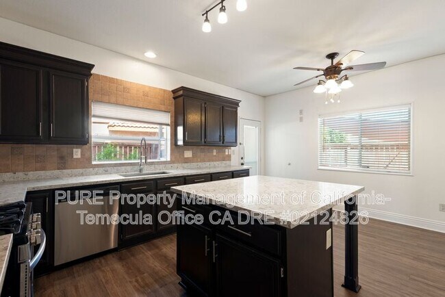 26253 Lawrence Union Dr Murrieta, CA 92563 photo 3