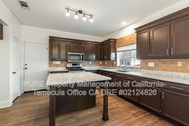 26253 Lawrence Union Dr Murrieta, CA 92563 photo 4