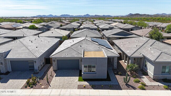 2831 E Robin Ln Phoenix, AZ 85050 photo 3