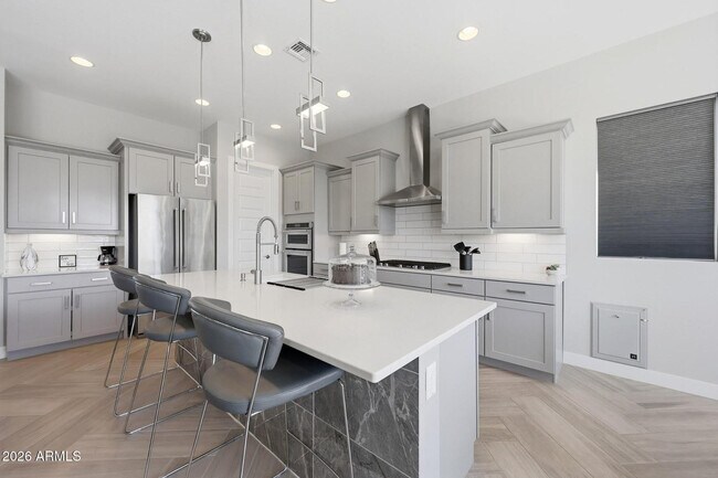 2831 E Robin Ln Phoenix, AZ 85050 photo 4