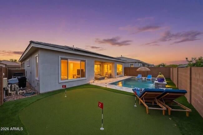 2831 E Robin Ln Phoenix, AZ 85050 photo 2