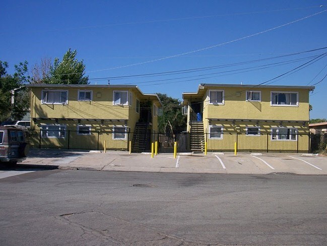 3258-3260 Greely Ave San Diego, CA 92113 photo 2