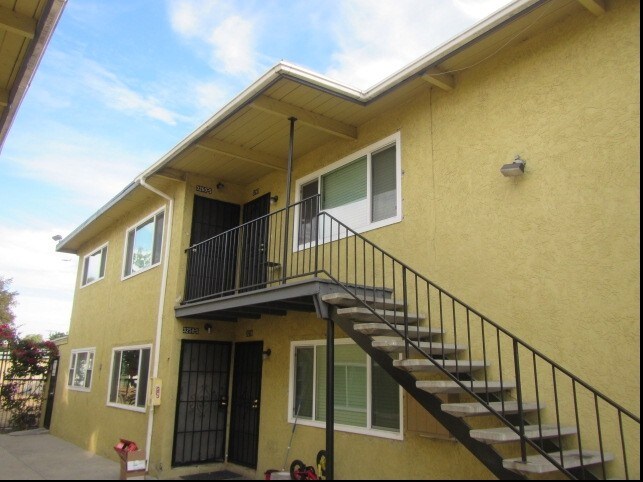 3258-3260 Greely Ave San Diego, CA 92113 photo 4