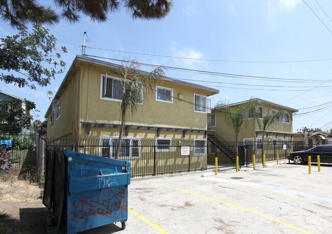 3258-3260 Greely Ave San Diego, CA 92113 photo 3