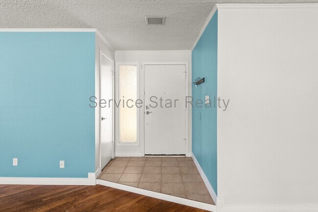 2846 W Villa Rita Dr Phoenix, AZ 85053 photo 3