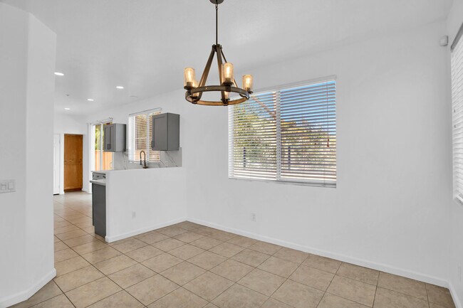 225 Melinda Way Oceanside, CA 92057 photo 5