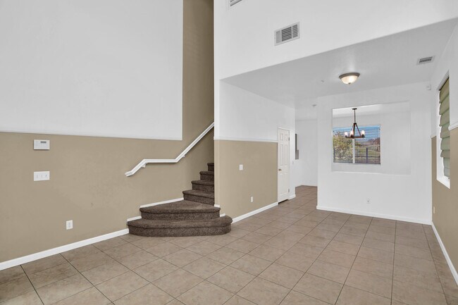 225 Melinda Way Oceanside, CA 92057 photo 2