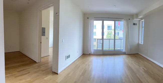 1020 Jackson St Oakland, CA 94607 photo 2