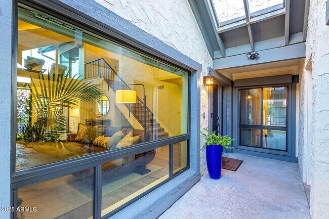5822 N Scottsdale Rd Scottsdale, AZ 85253 photo 4