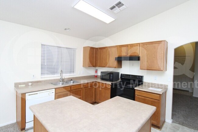 12105 N 115th Ave El Mirage, AZ 85335 photo 4