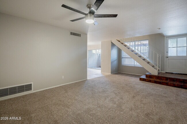 5618 S Captain Kidd Ct Tempe, AZ 85283 photo 4