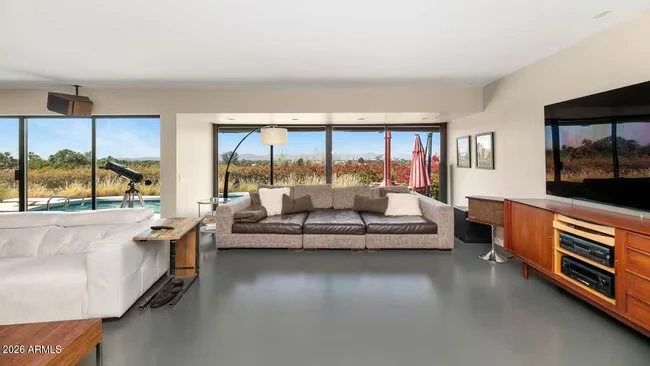 5526 Camelback Canyon Dr Phoenix, AZ 85018 photo 5