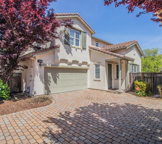 6239 Newhaven Ln photo 3