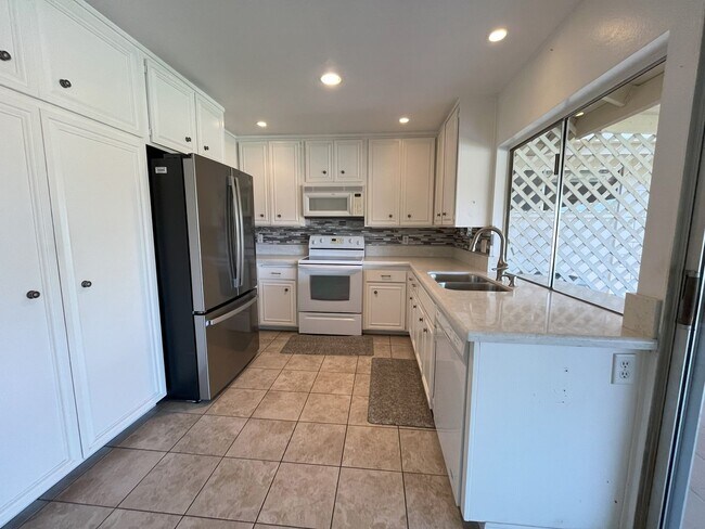 17482 Plaza Animado San Diego, CA 92128 photo 5