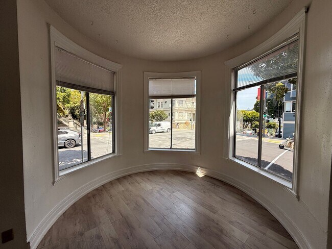 563 Steiner St San Francisco, CA 94117