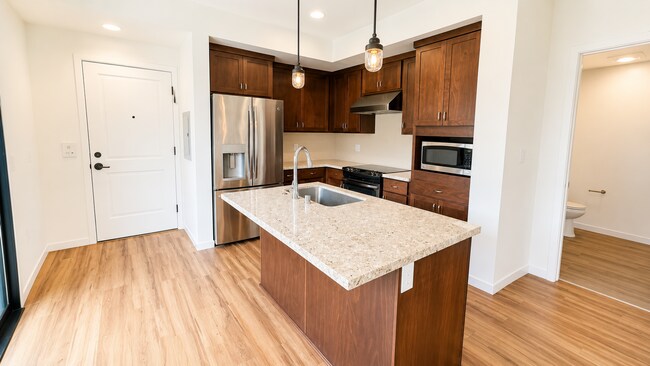 107 G St San Rafael, CA 94901 photo 2