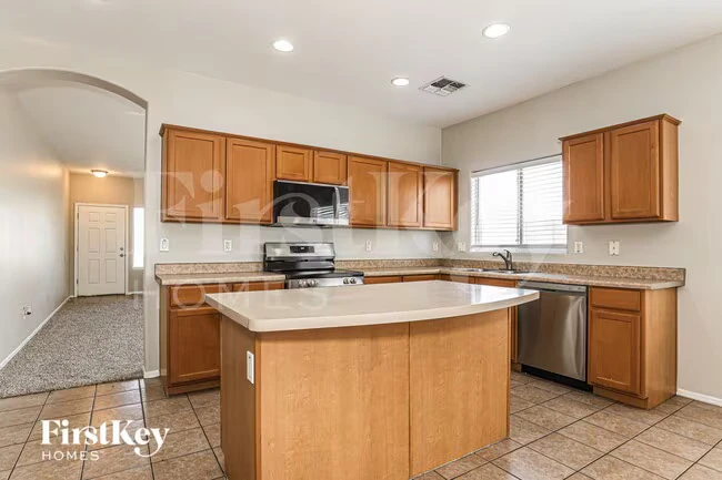 110 N 118th Ave Avondale, AZ 85323 photo 4