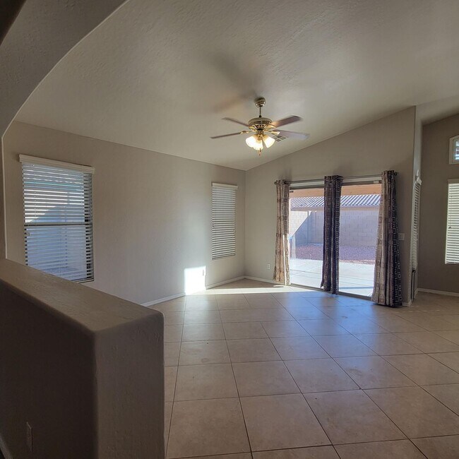 14809 W Port Au Prince Ln Surprise, AZ 85379 photo 4