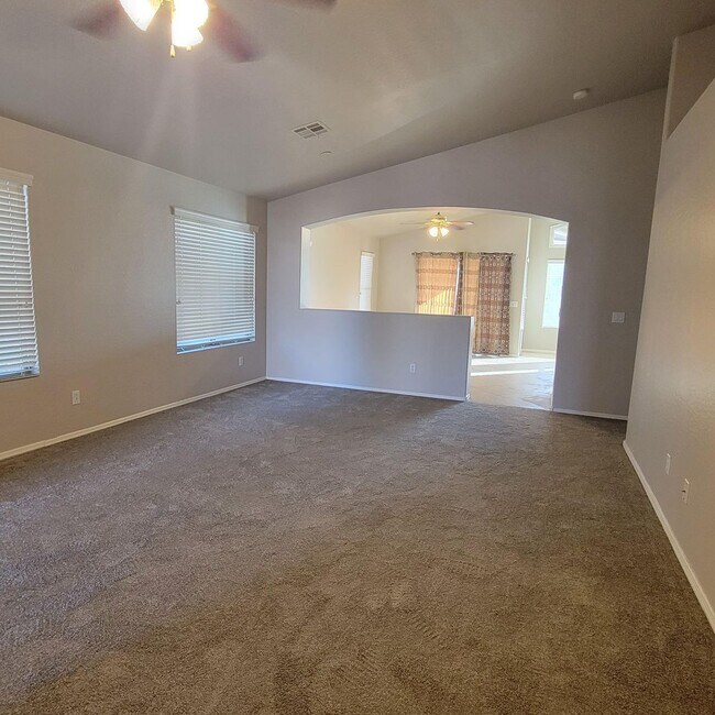 14809 W Port Au Prince Ln Surprise, AZ 85379 photo 2