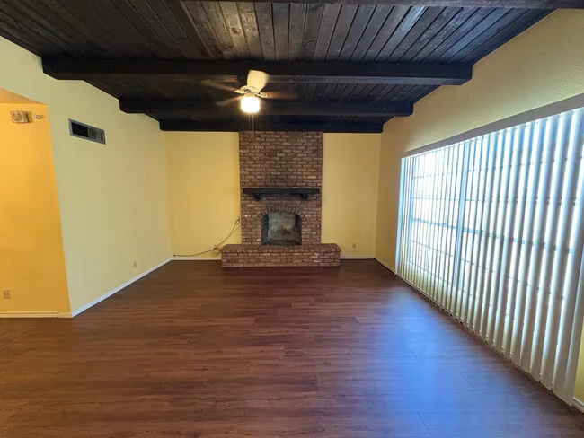 64 W Brown Rd Mesa, AZ 85201 photo 4
