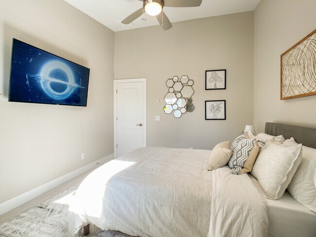 8031 N 14th Pl Phoenix, AZ 85020 photo 5