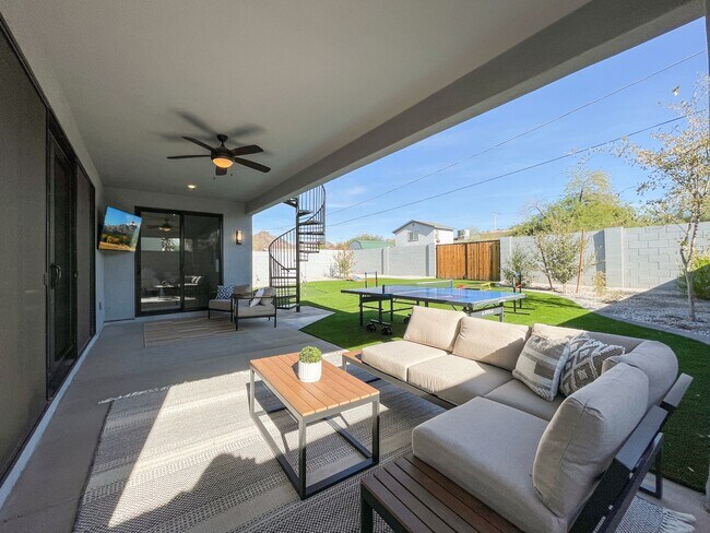 8031 N 14th Pl Phoenix, AZ 85020 photo 3