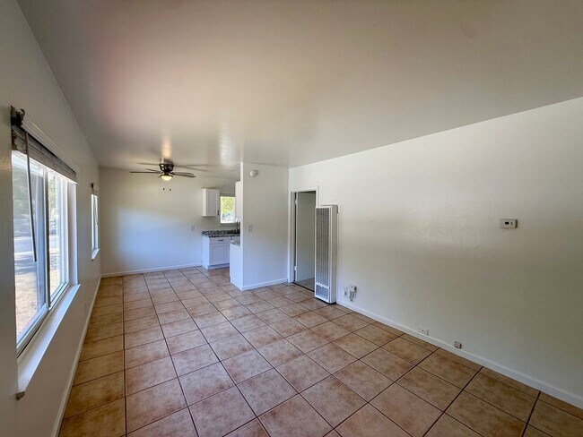 406 Woodland Ave San Rafael, CA 94901 photo 3