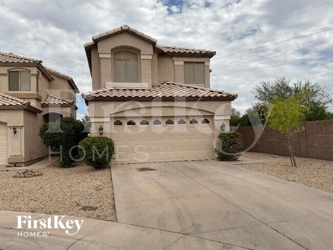 10132 E Capri Ave photo 2