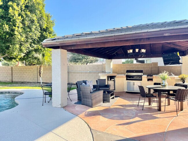 14052 W Woodbridge Ave Goodyear, AZ 85395 photo 2