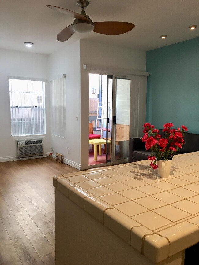 3950 Cleveland Ave San Diego, CA 92103 photo 4