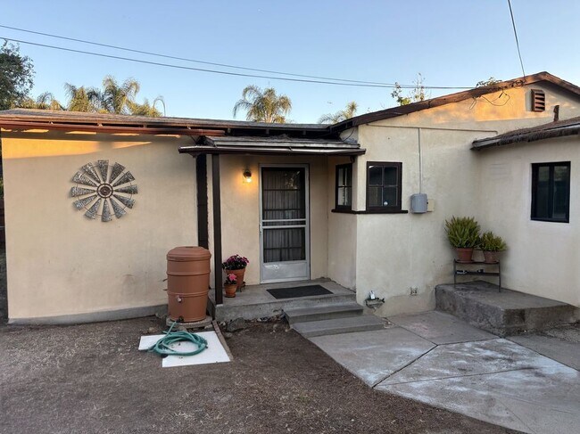 2076 Washington St Lemon Grove, CA 91945