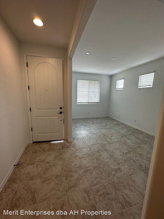 31970 N 123rd Ln Peoria, AZ 85383 photo 3