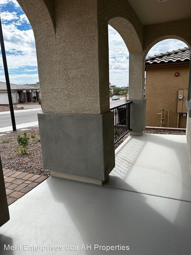 31970 N 123rd Ln Peoria, AZ 85383 photo 4