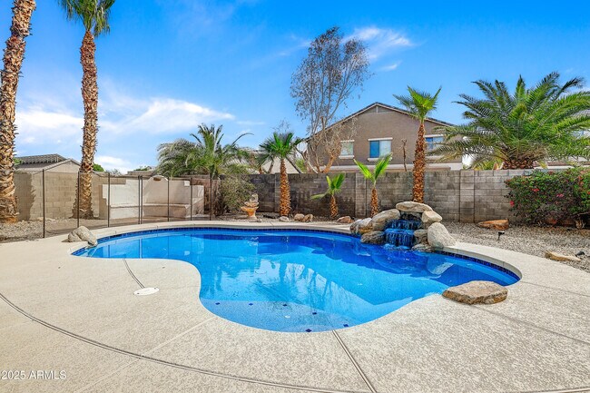 17817 W Acapulco Ln